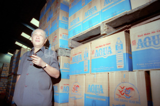 Kisah Tirto Utomo saat Mendirikan Air Kemasan Aqua 48 Tahun Lalu, Awalnya Dicibir Banyak Orang, Kini Dinikmati Jutaan Orang